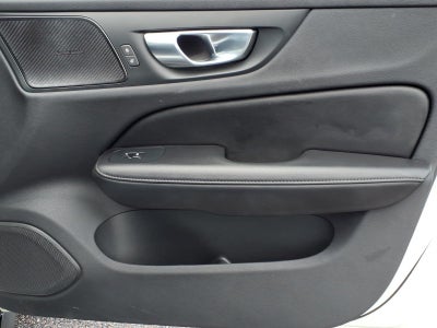 2025 Volvo V60 Cross Country Plus