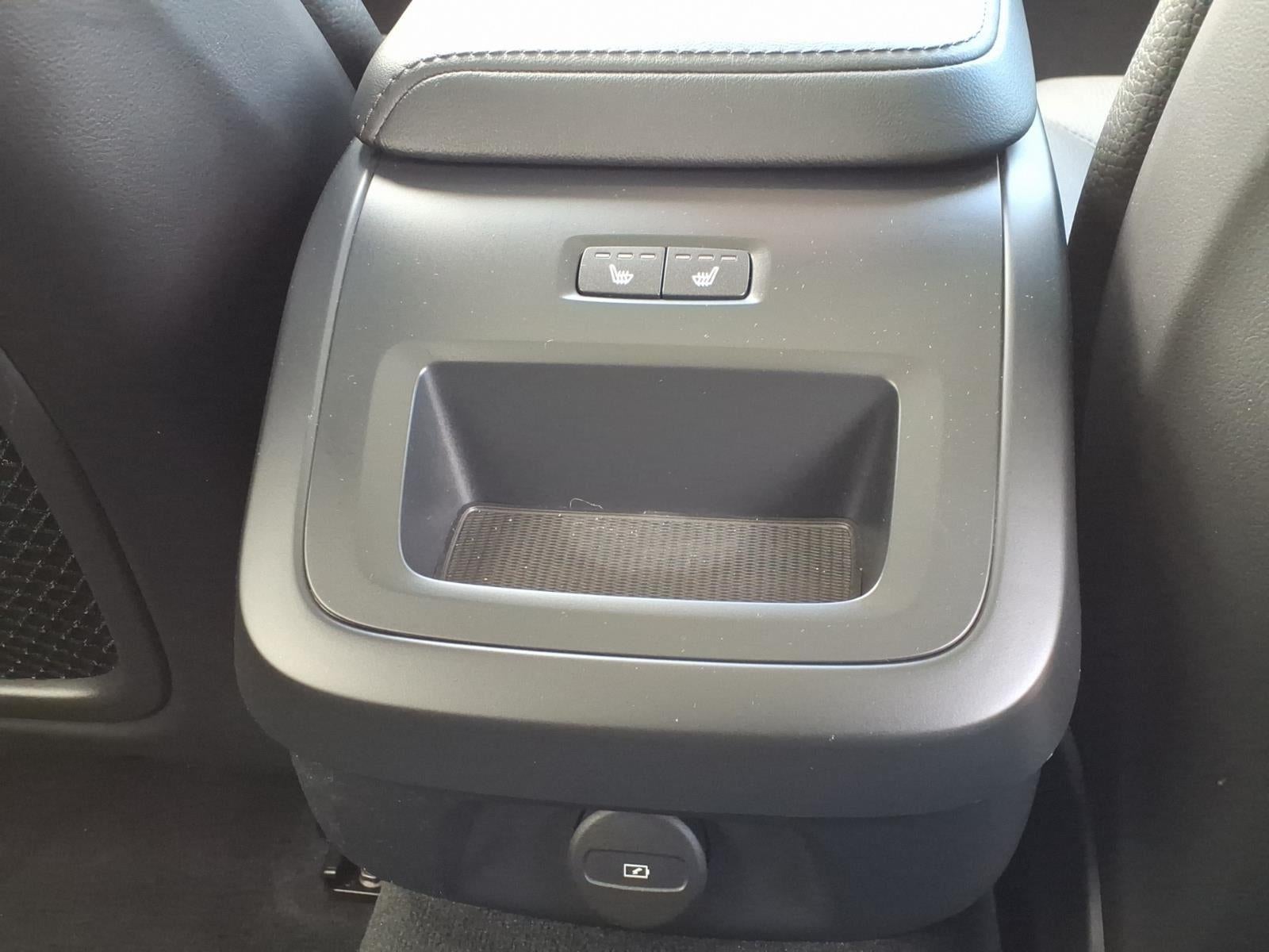 2025 Volvo V60 Cross Country Plus