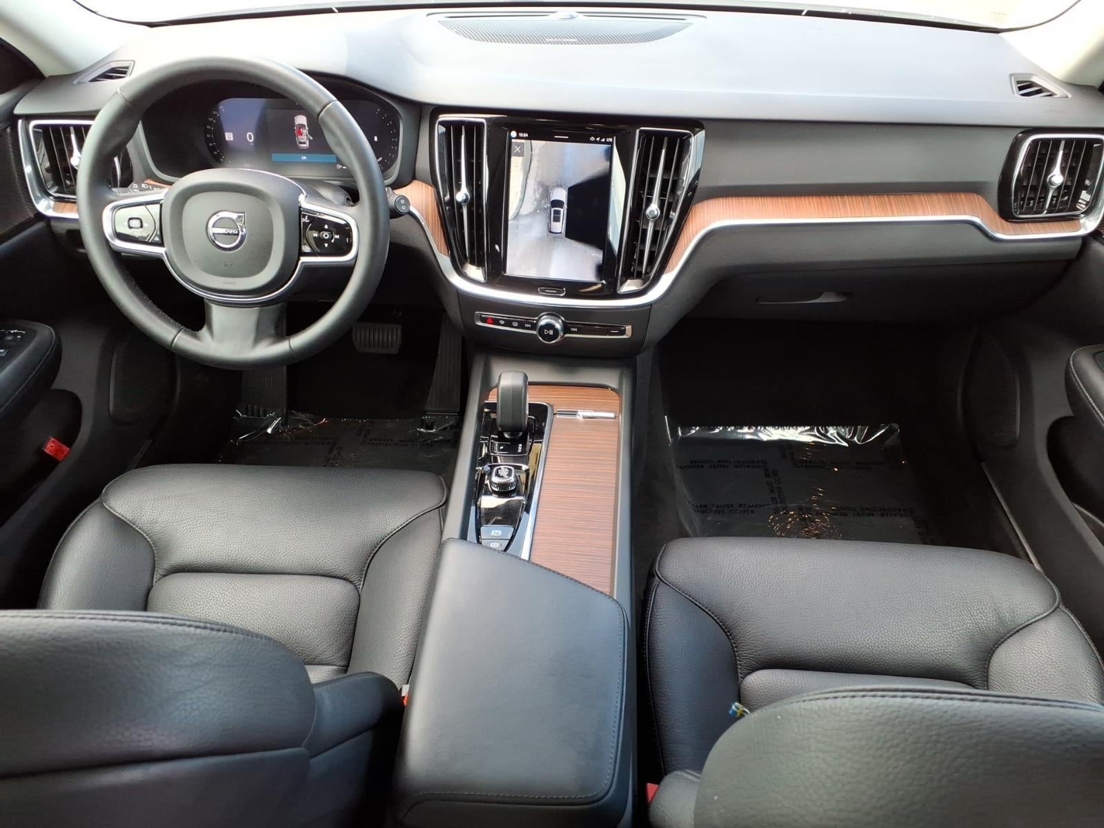 2025 Volvo V60 Cross Country Plus