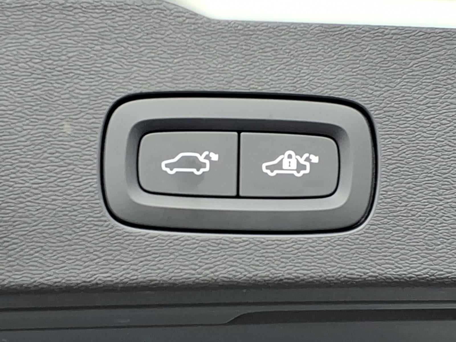 2025 Volvo V60 Cross Country Plus