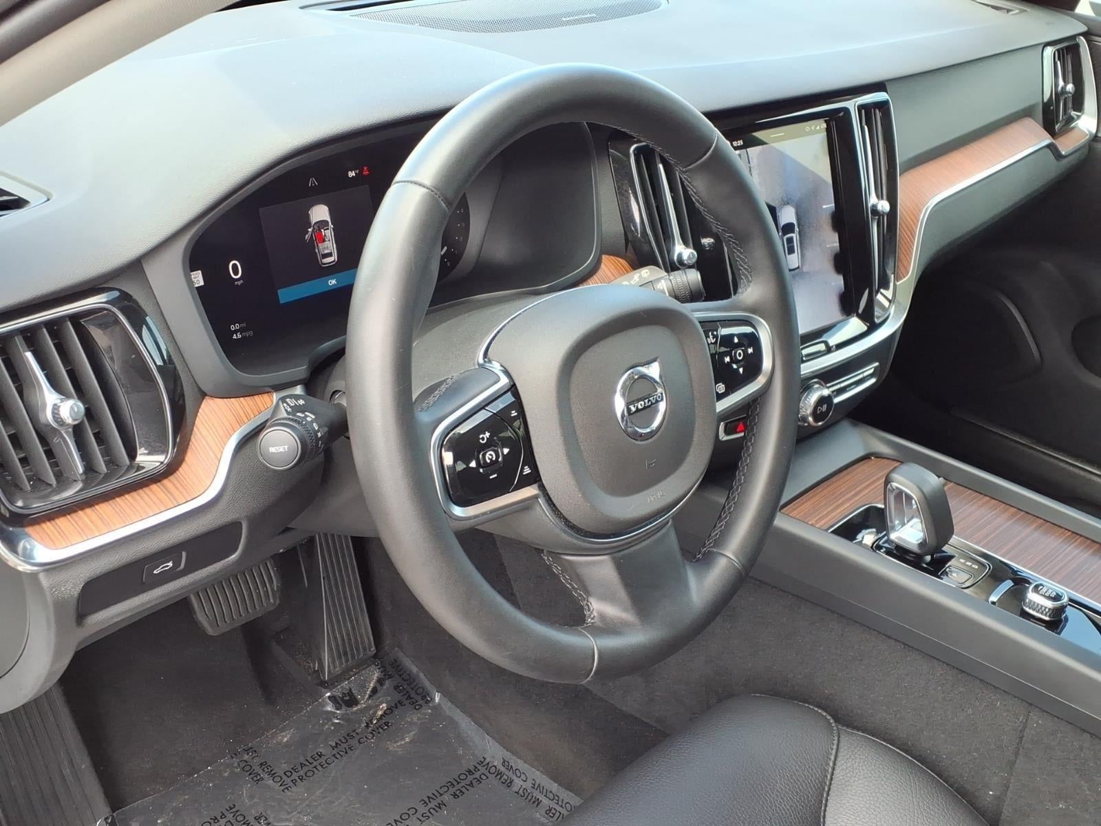 2025 Volvo V60 Cross Country Plus