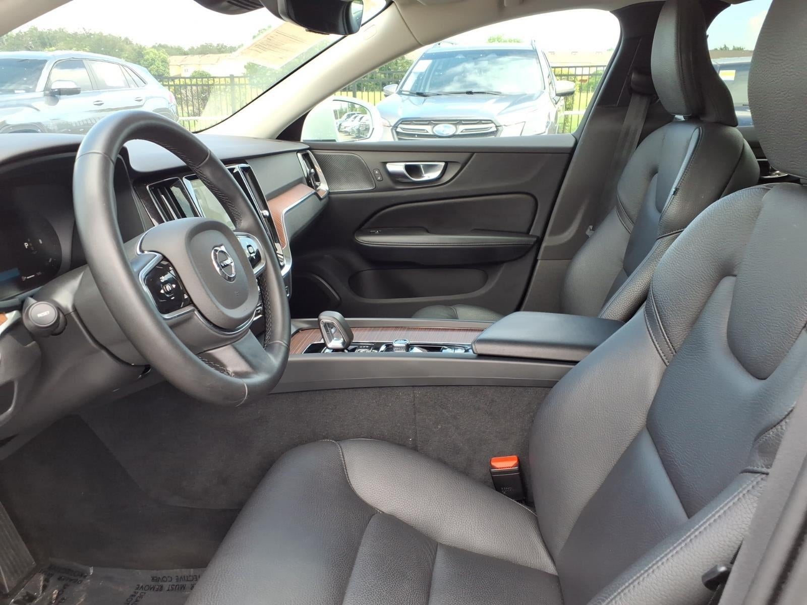 2025 Volvo V60 Cross Country Plus