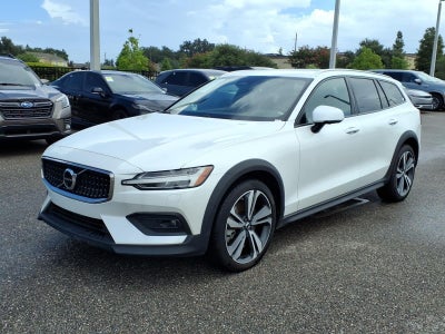 2025 Volvo V60 Cross Country Plus