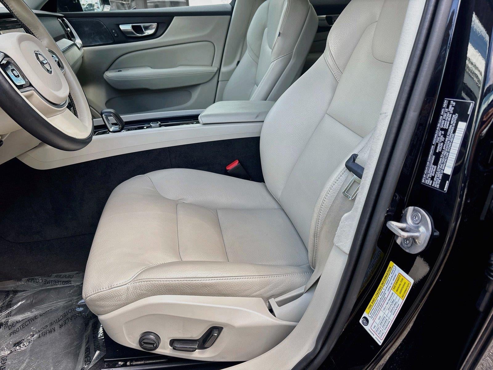 2025 Volvo V60 Cross Country Plus