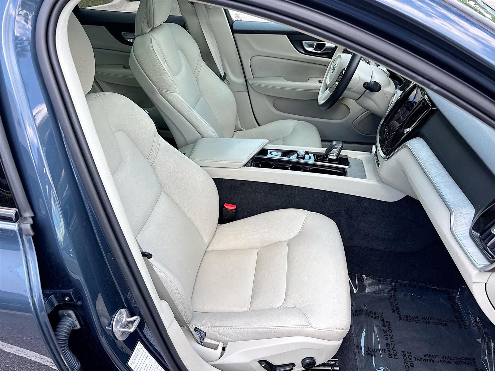 2025 Volvo V60 Cross Country Plus
