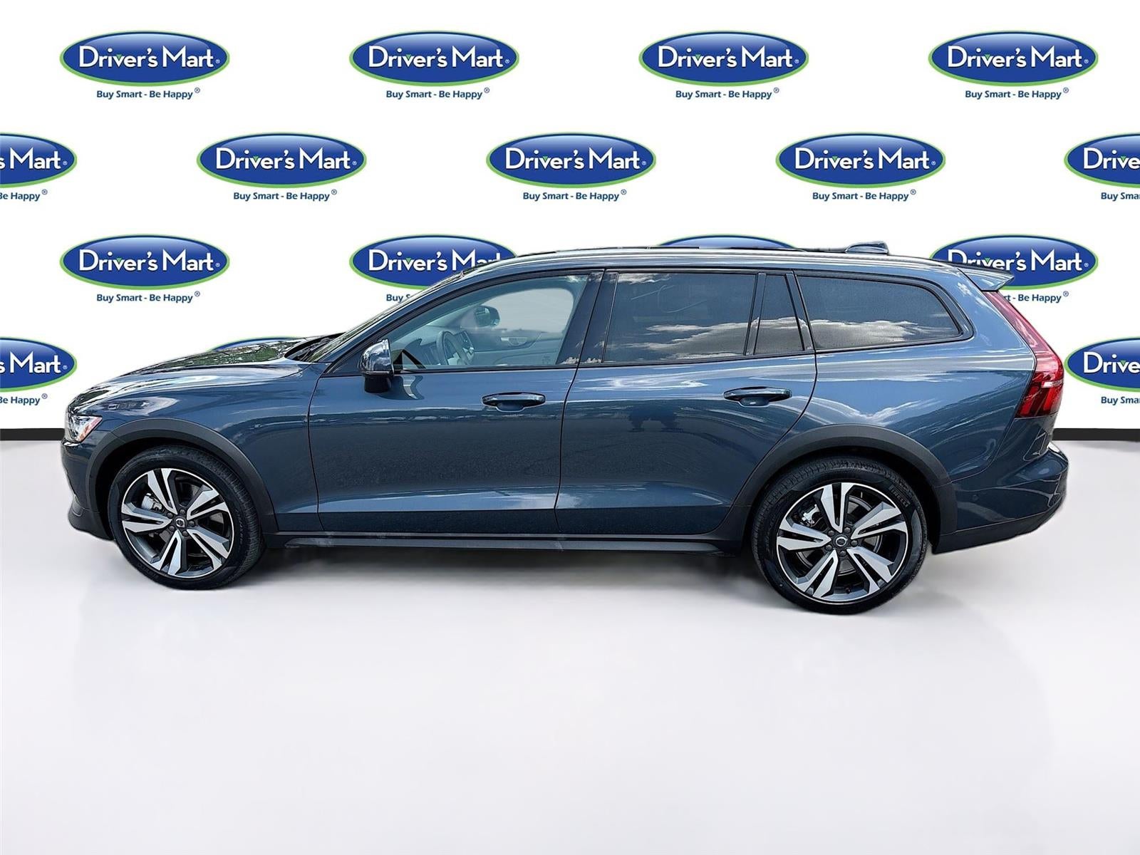 2025 Volvo V60 Cross Country Plus