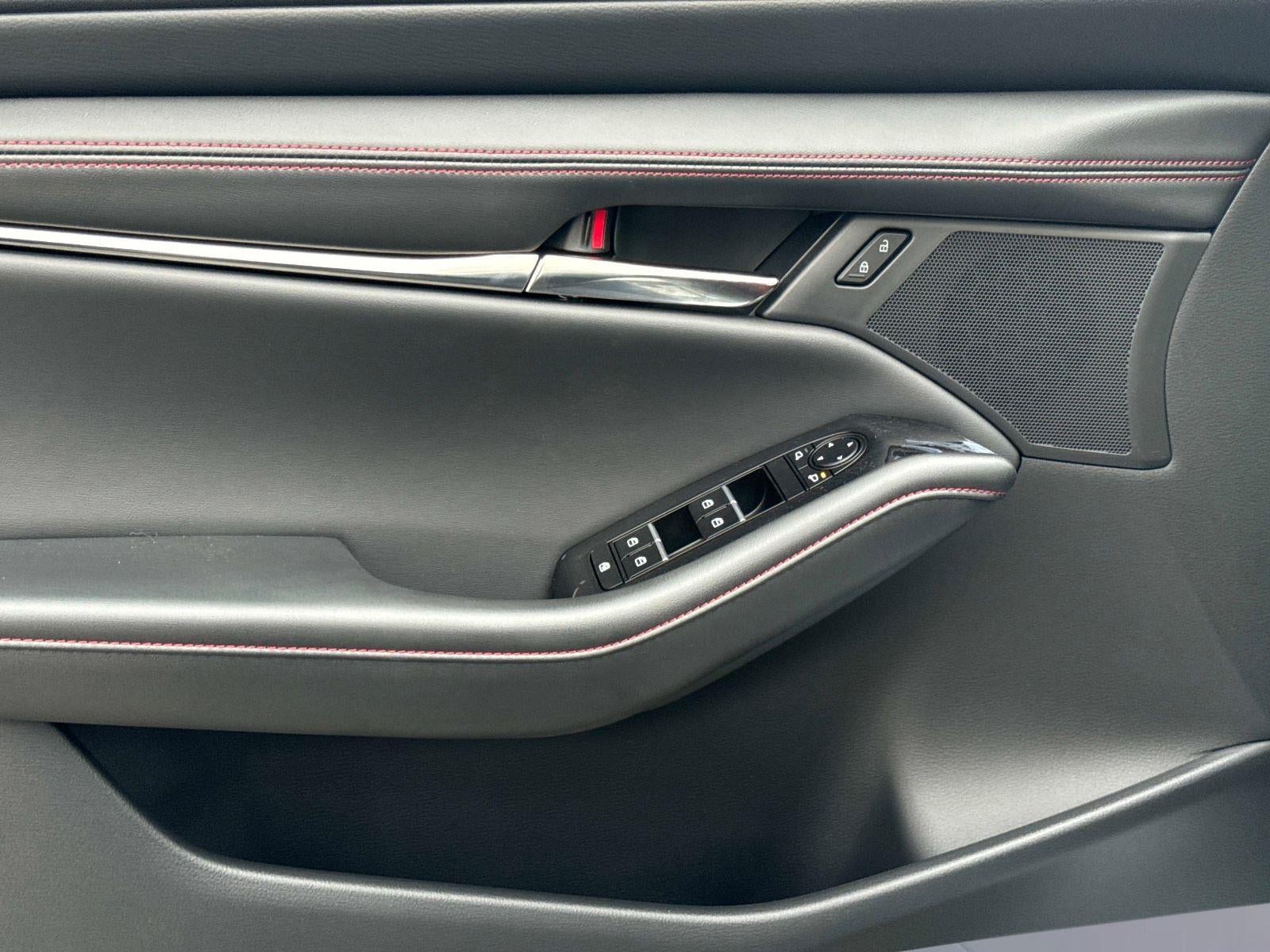 2026 Mazda Mazda3 Hatchback 2.5 S Carbon Edition AWD