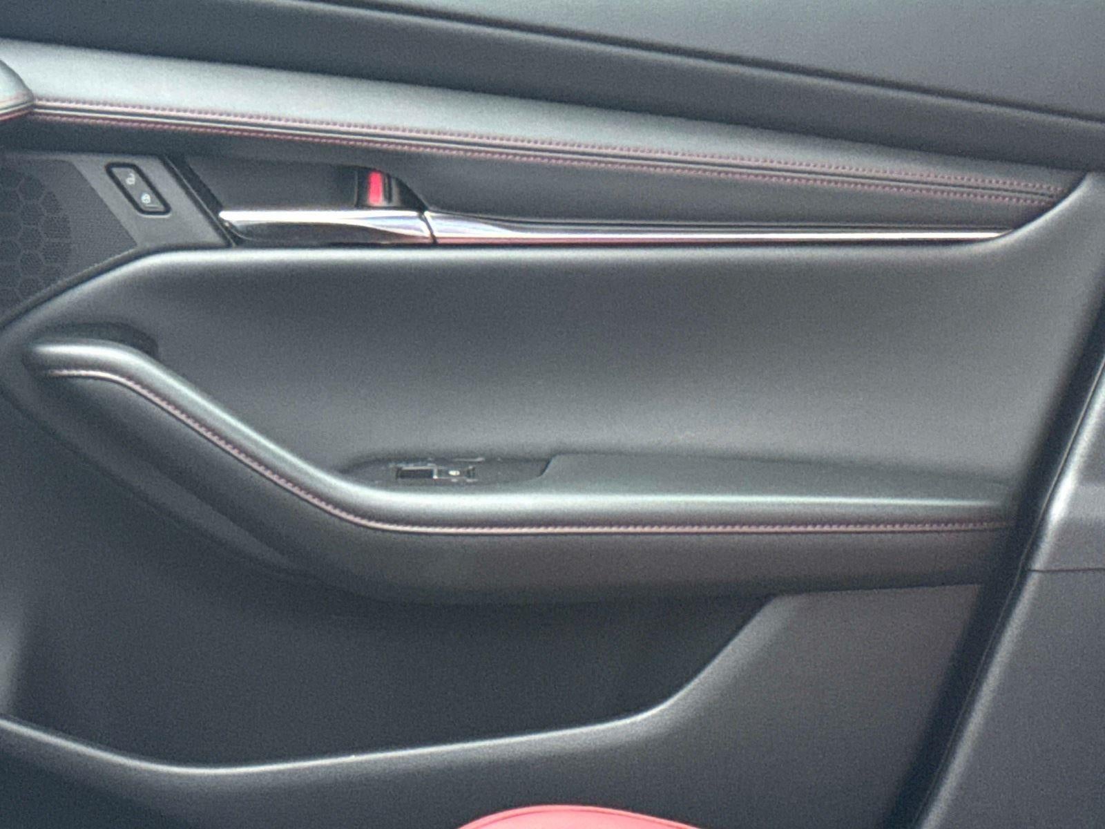 2026 Mazda Mazda3 Hatchback 2.5 S Carbon Edition AWD